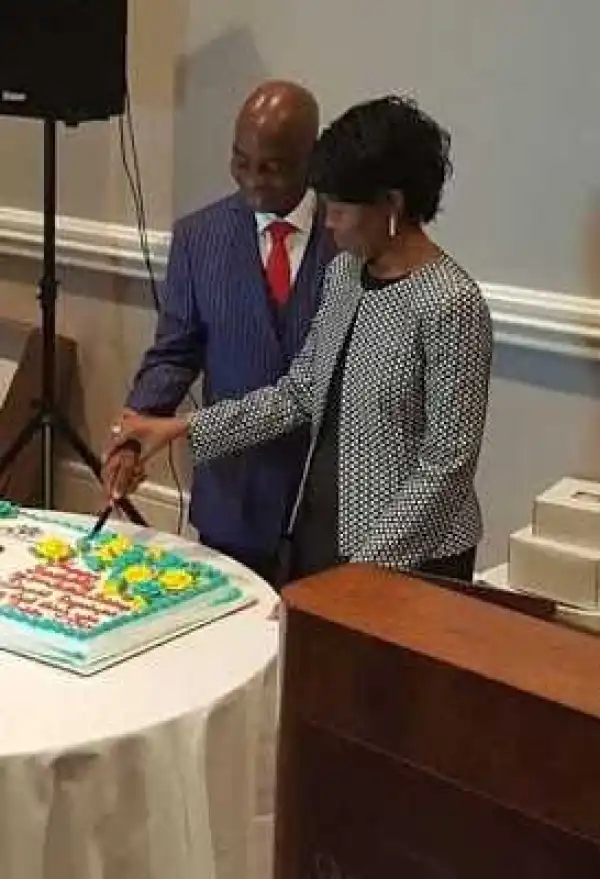 See How Bishop David Oyedepo Dishes His Food At His 62nd Birthday Party